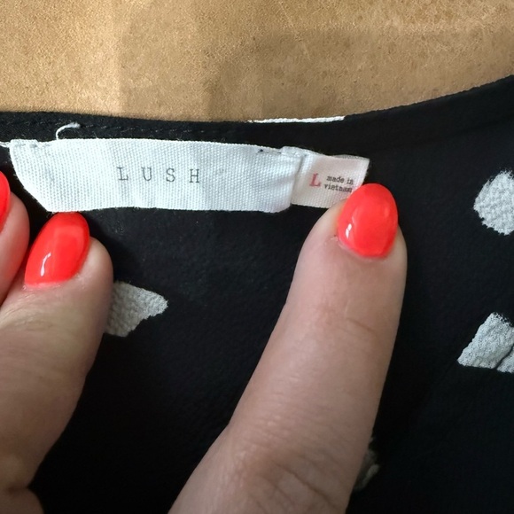 Lush Kona Surplice Bodysuit Blouse Women’s Size Large - Picture 5 of 7